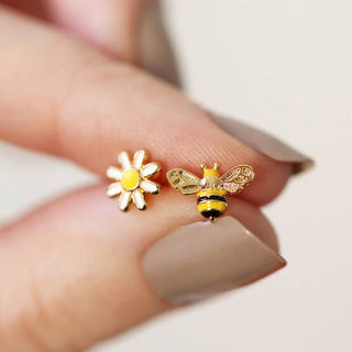 Mismatched Bee and Daisy Stud Earrings in Gold